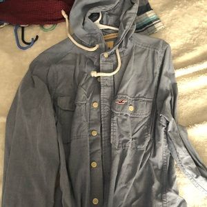 Men’s Hollister long sleeve with hood button down